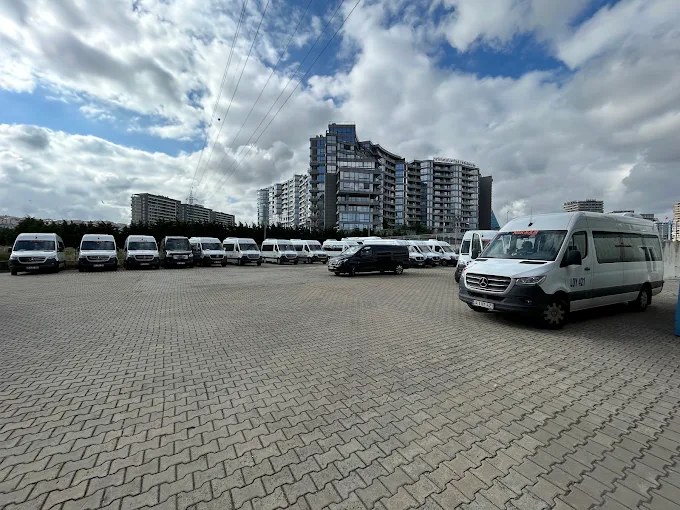 Niksar Turizm personel ve servis araçlarından oluşan filo